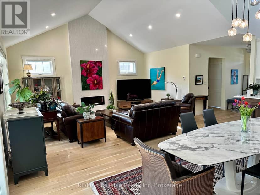 14 Thimbleweed Drive — photo 16 of 40