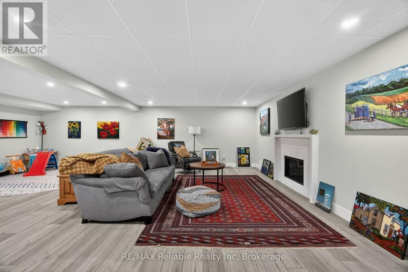 14 Thimbleweed Drive — photo 29 of 40