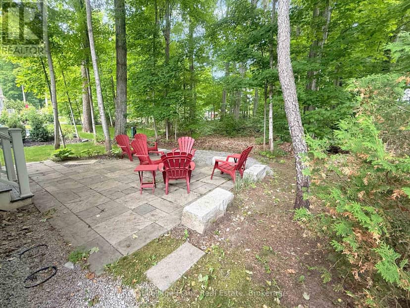 209 - 50 Hollow Lane — photo 7 of 40