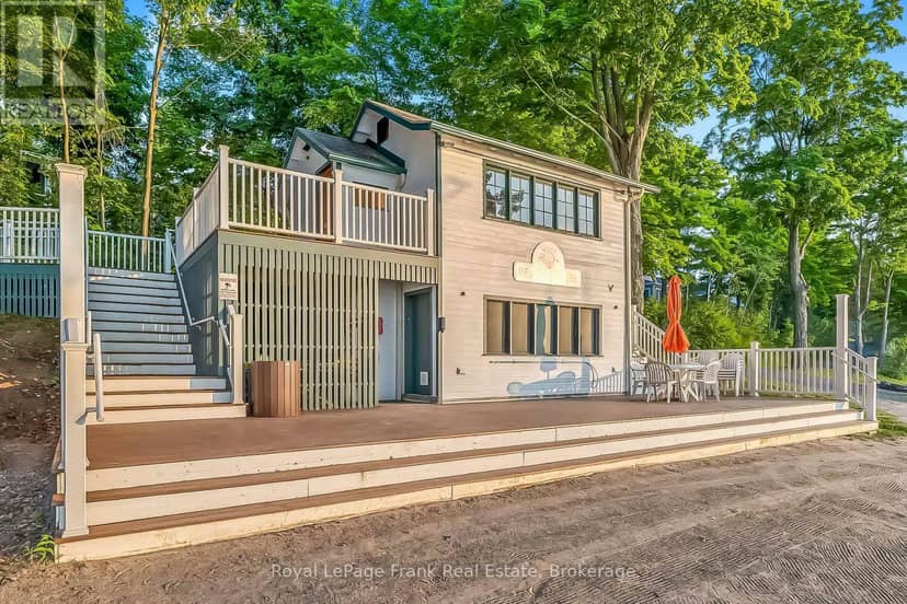209 - 50 Hollow Lane — photo 37 of 40