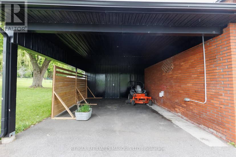 3314 Montreal Road — photo 7 of 40