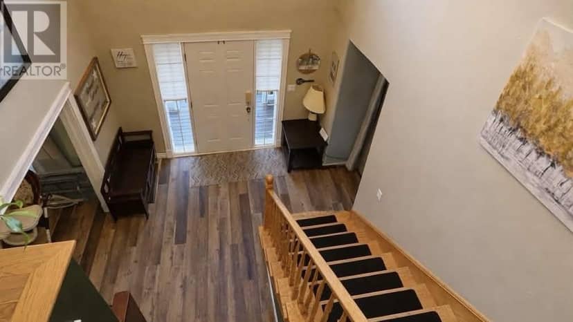 71 Rebecca Drive — photo 13 of 38