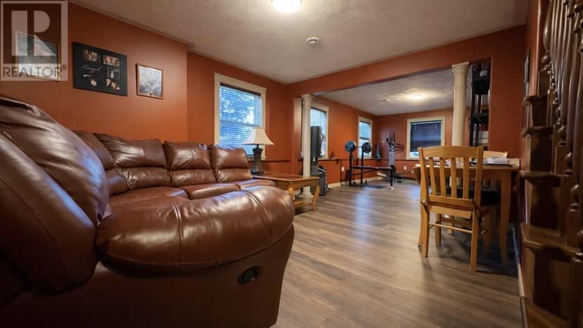 71 Rebecca Drive — photo 24 of 38