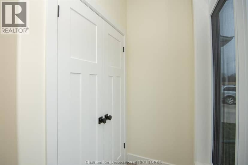39 Demall Drive — photo 4 of 33