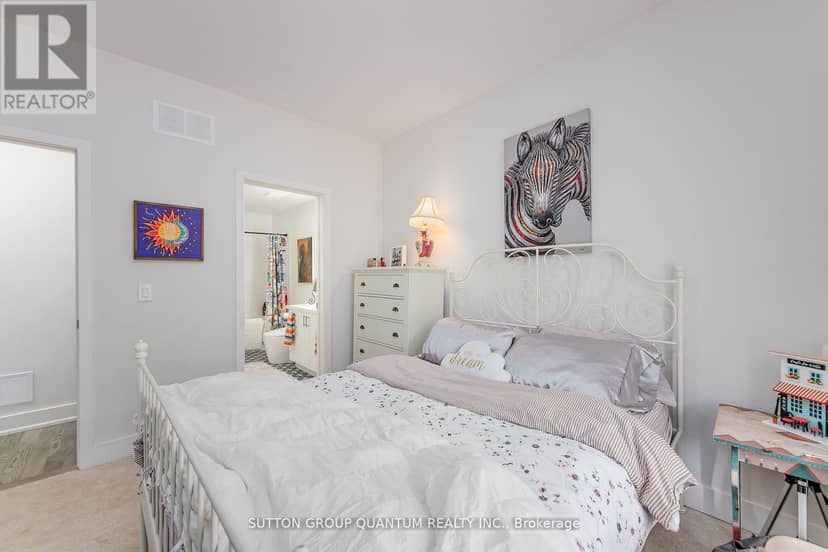 35 Ruby Crescent — photo 7 of 37