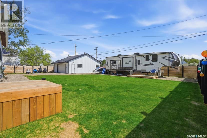 780 Railway AVENUE — photo 32 of 40