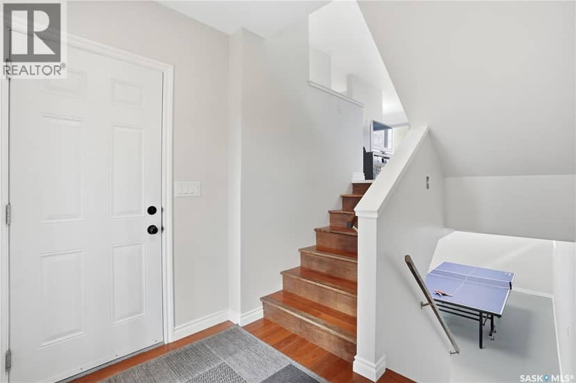 A-B 141 Queen STREET, Elbow, photo 3