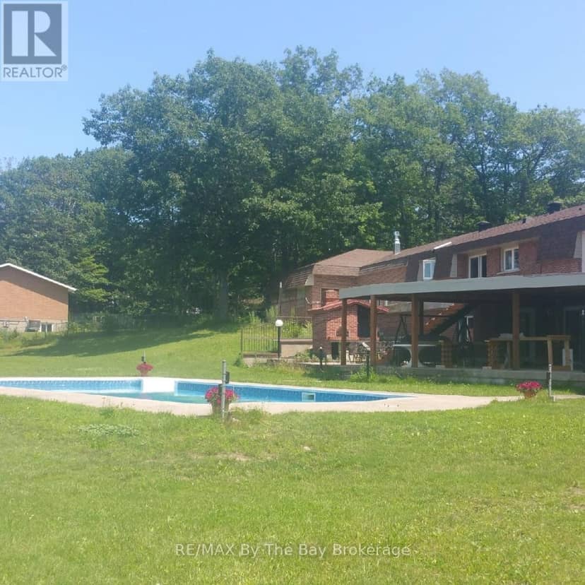 10 Edgewater Road, Wasaga Beach, photo 2