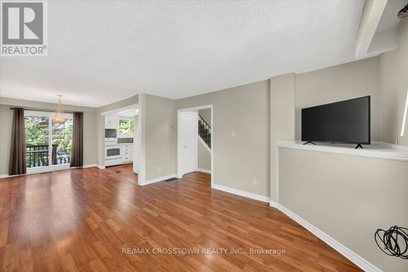 121 - 1095 Mississaga Street W — photo 8 of 34