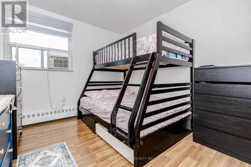906 - 3577 Derry Road E — photo 33 of 40