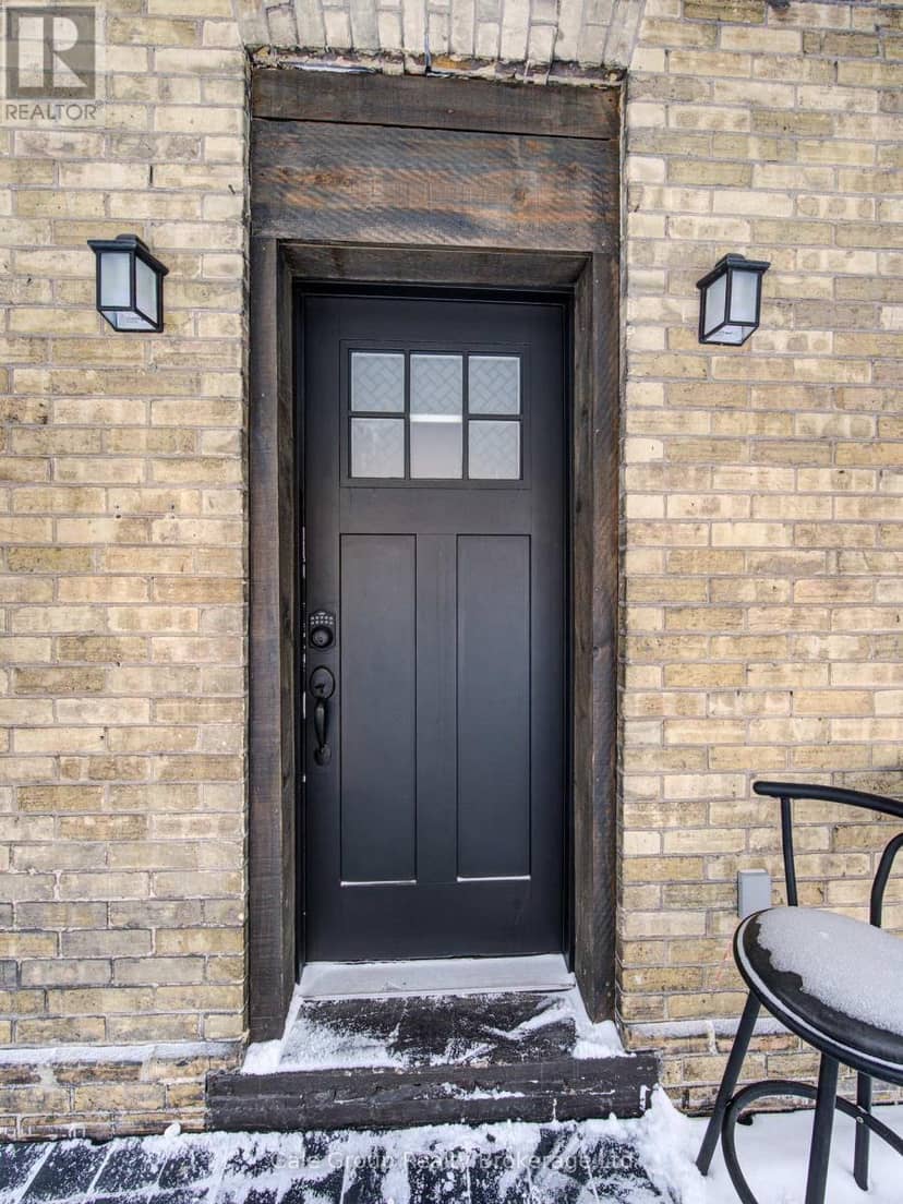 83 Oxford Street — photo 3 of 25