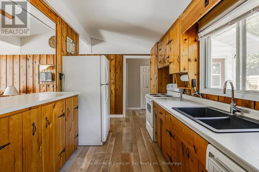 8 Nassau Court — photo 30 of 40