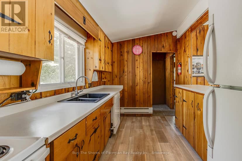 8 Nassau Court — photo 31 of 40