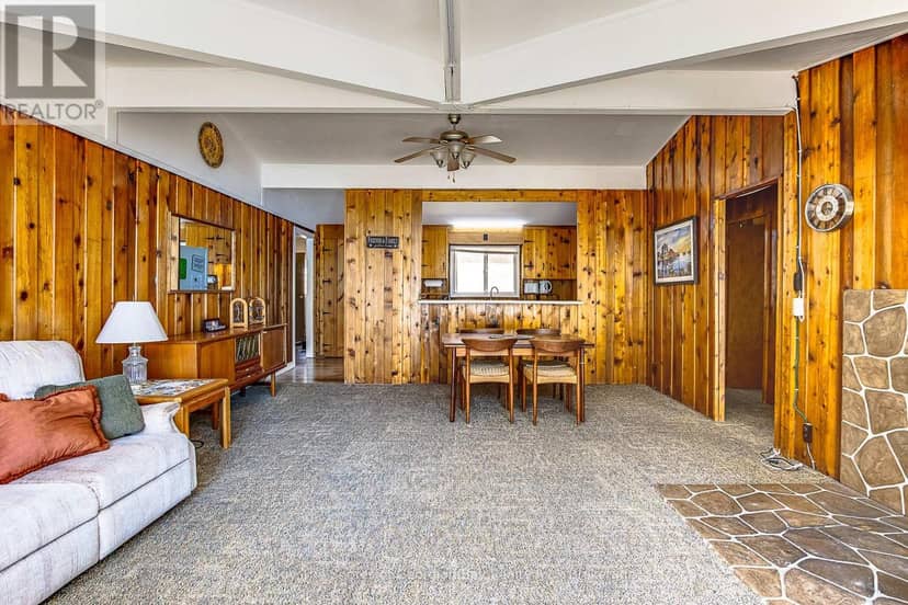 8 Nassau Court — photo 34 of 40