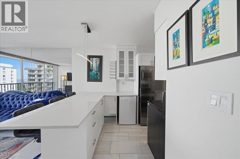802 1251 CARDERO STREET, Vancouver, photo 8