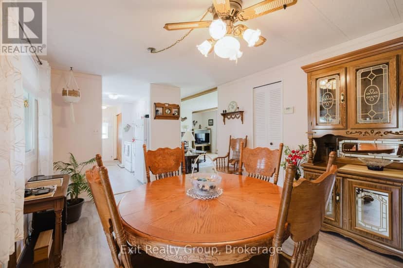 172 - 63 Whites Road — photo 8 of 29