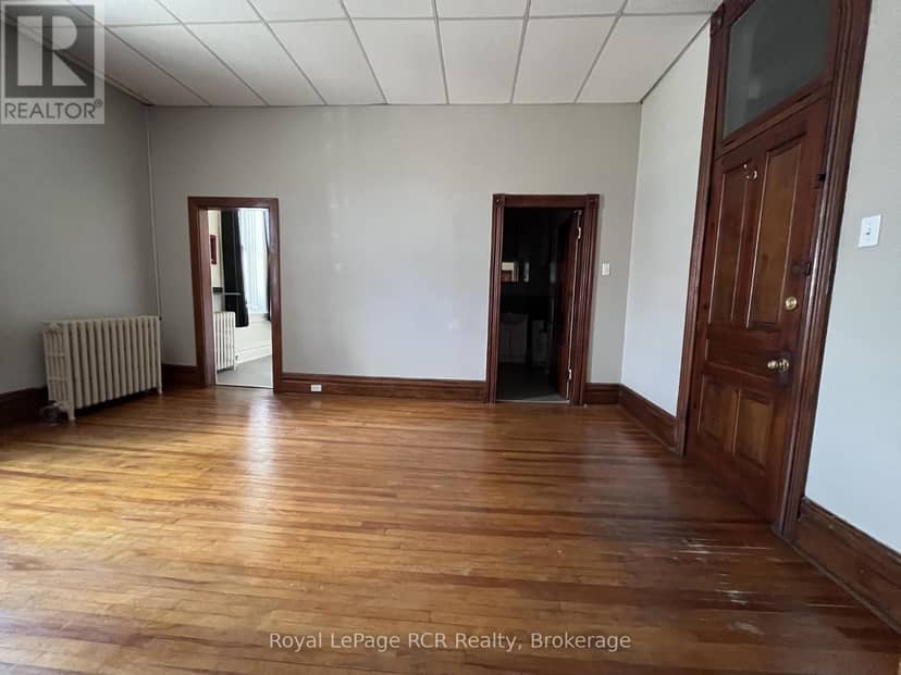 105 Garafraxa Street S — photo 20 of 29