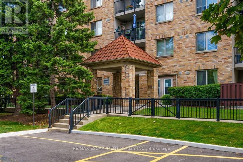 211 - 3499 Upper Middle Road, Burlington, photo 3