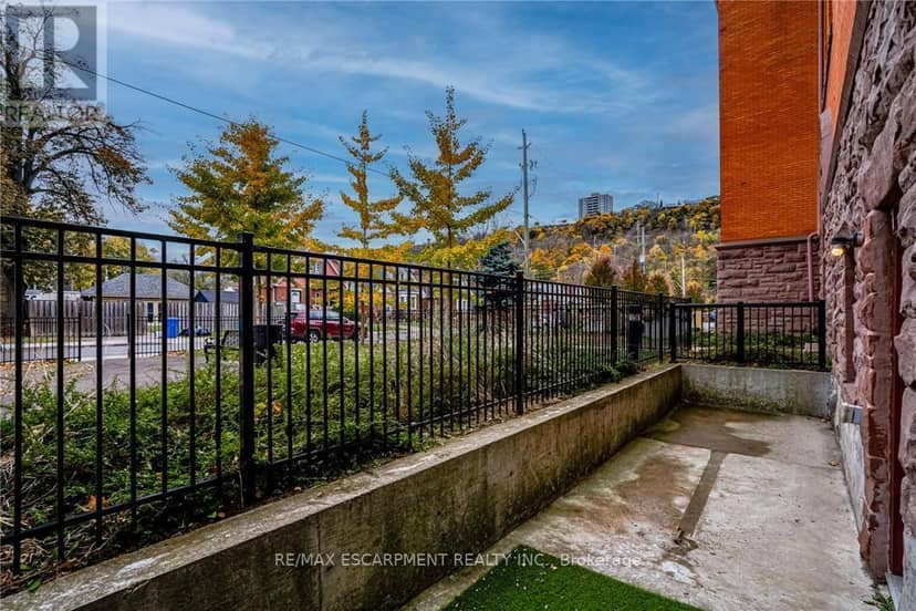104 - 200 Stinson Street — photo 39 of 40