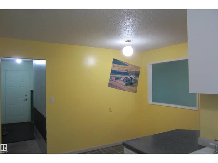 3814 37 AV — photo 14 of 40