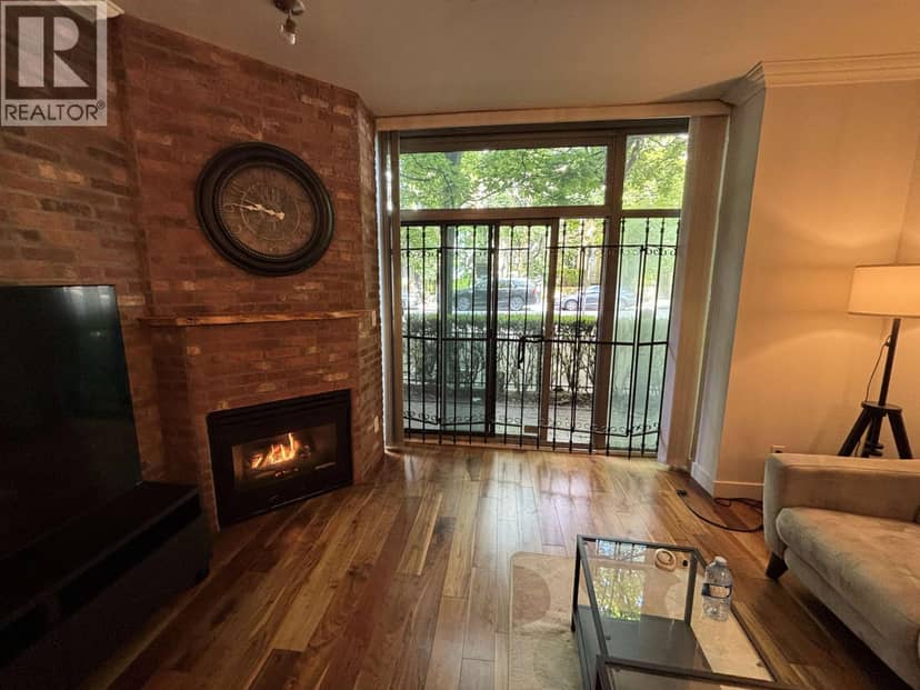 xx2 928 RICHARDS STREET, Vancouver, photo 4