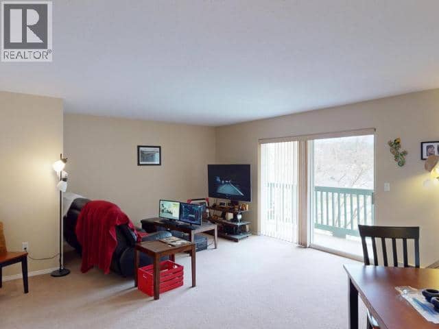 301-5701 WILLOW AVE, Powell River, photo 3