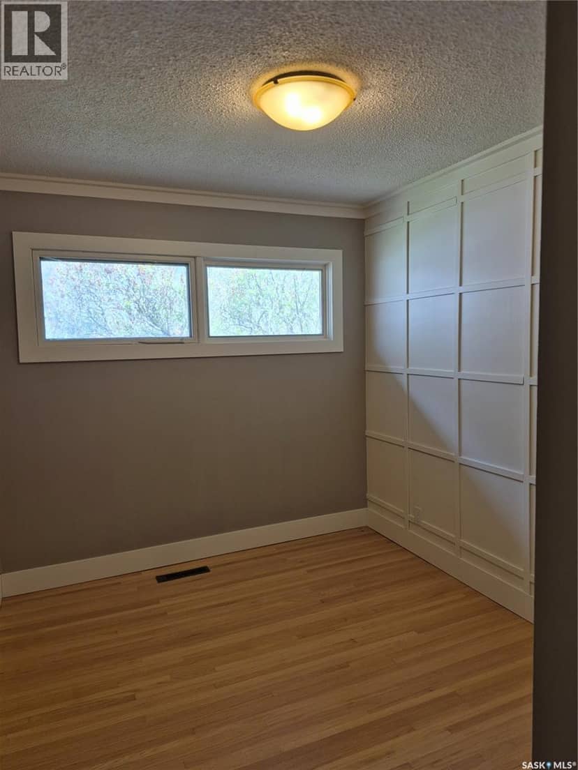 4515 Sherwood DRIVE — photo 19 of 35