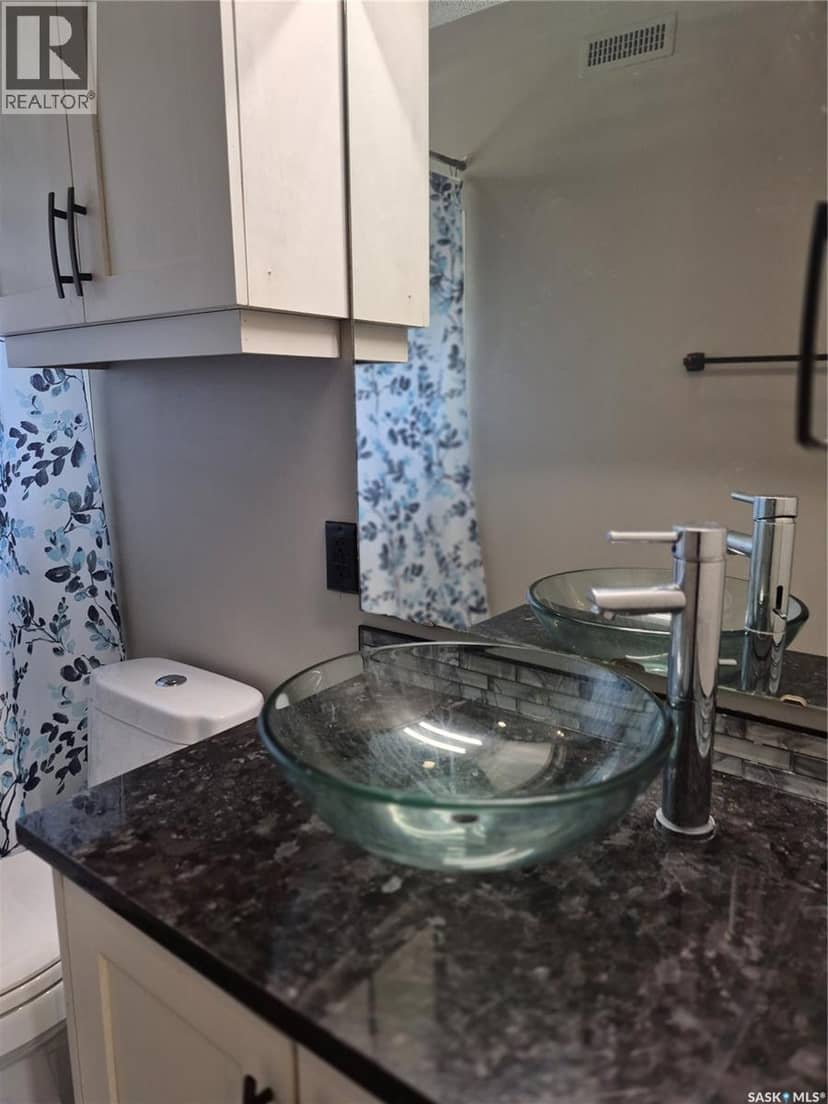 4515 Sherwood DRIVE — photo 14 of 35