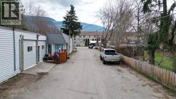 231 Finlayson Street, Sicamous, photo 8