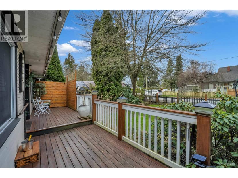 2240 DOUGLAS CRESCENT, Richmond, photo 3