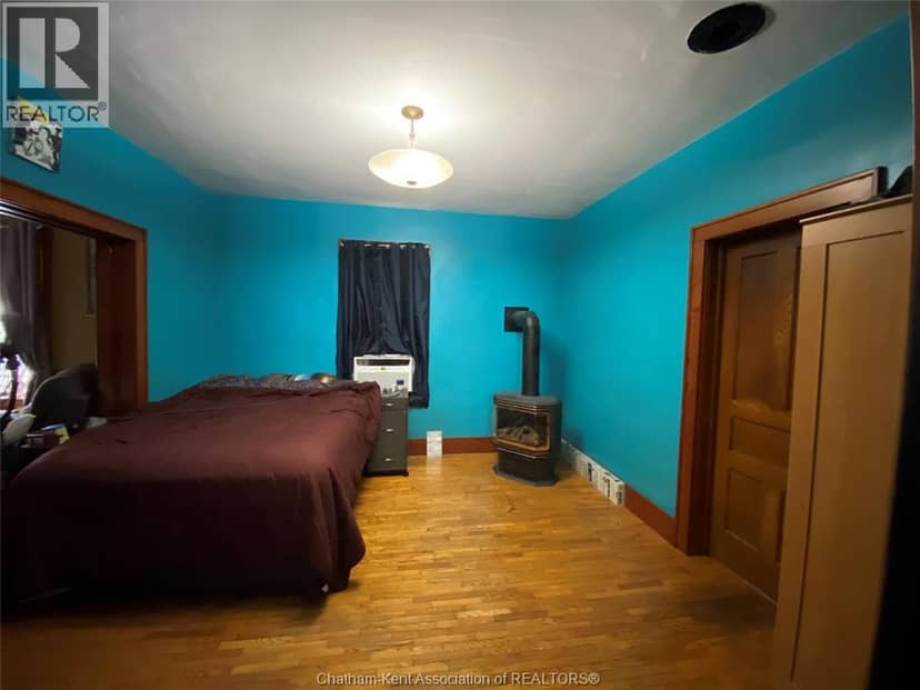 299 Victoria AVENUE — photo 10 of 18