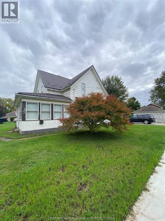 299 Victoria AVENUE — photo 2 of 18