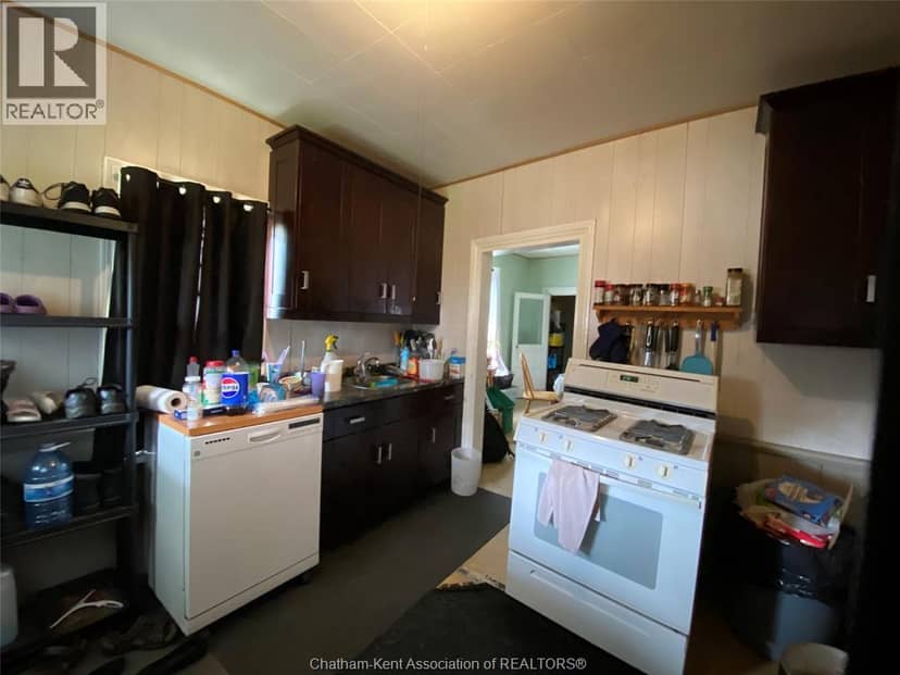 299 Victoria AVENUE — photo 4 of 18