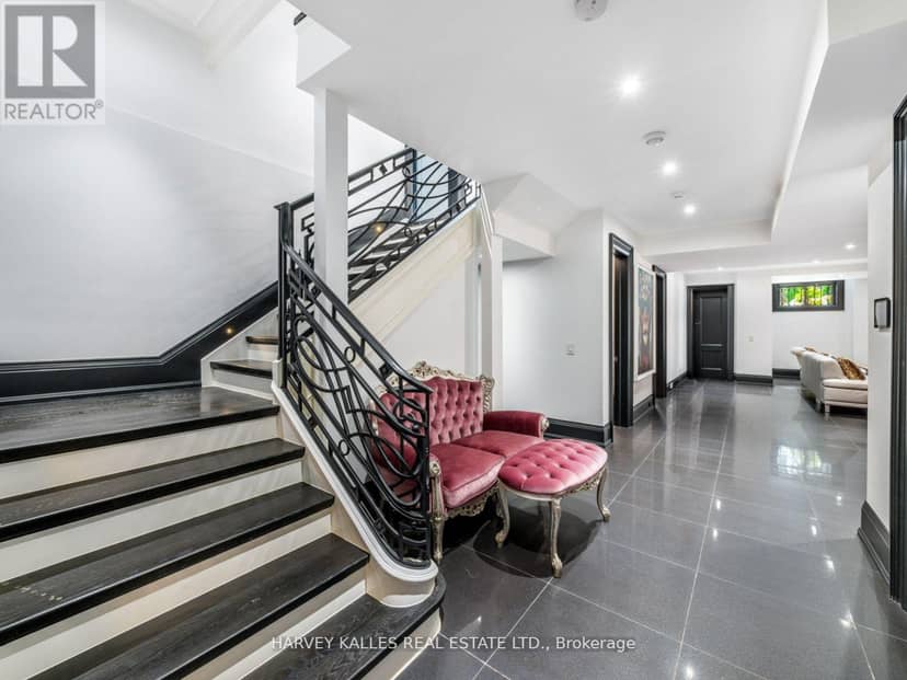 327 Cortleigh Boulevard — photo 33 of 40