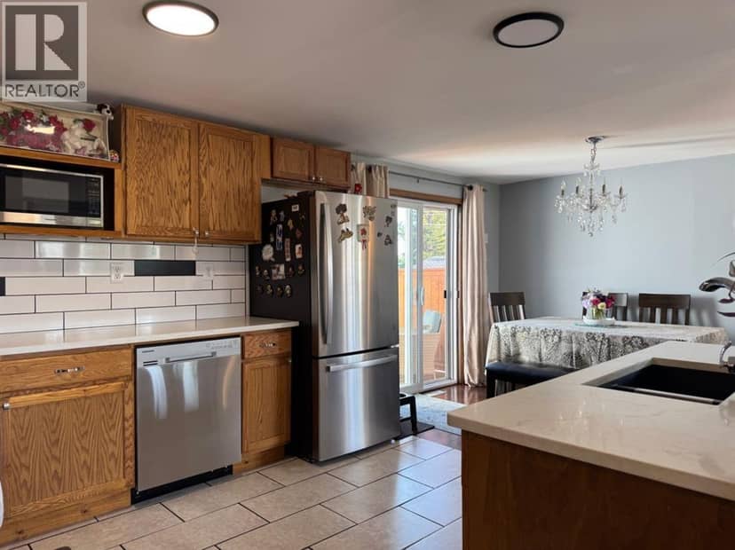 4631 54 Street, Rycroft, photo 5