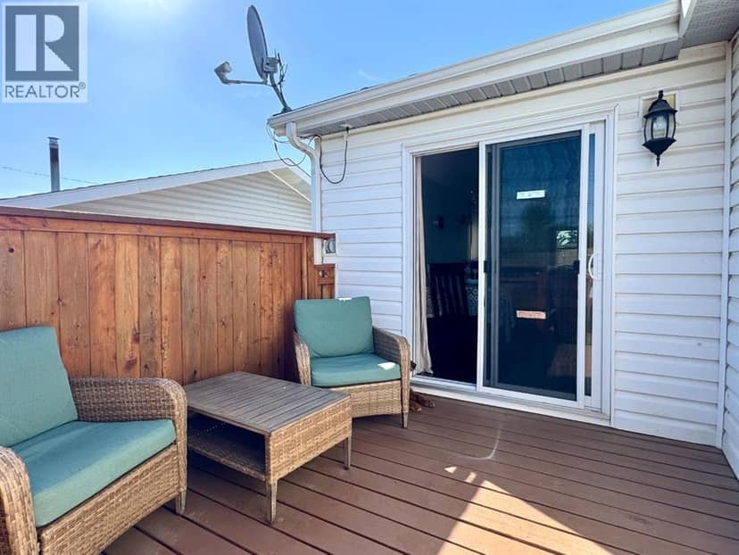 4631 54 Street — photo 32 of 40
