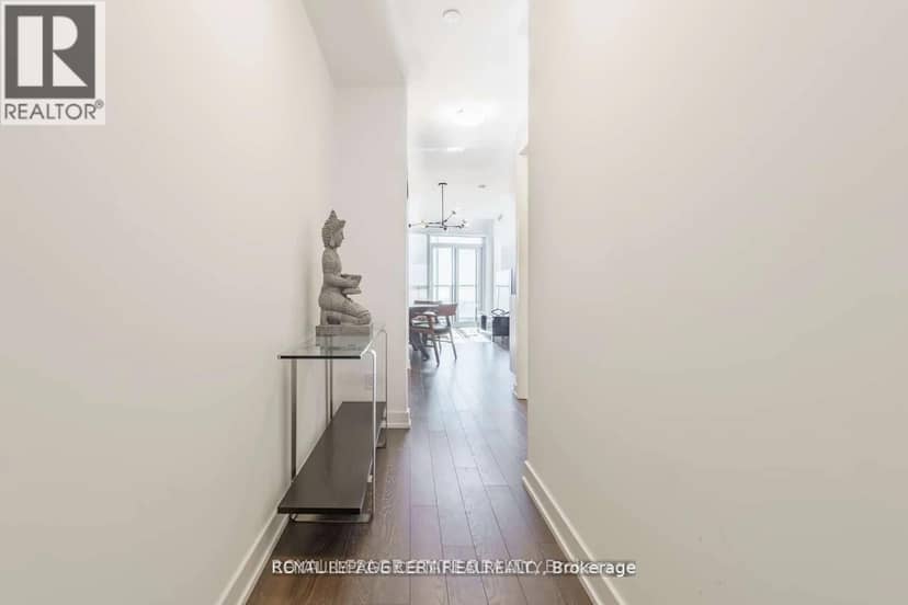 1112 - 30 Ordnance Street — photo 3 of 19