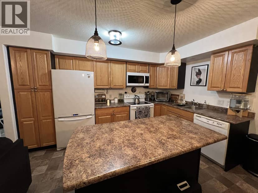 7 4620 E 52 AVENUE, Fort Nelson, photo 6