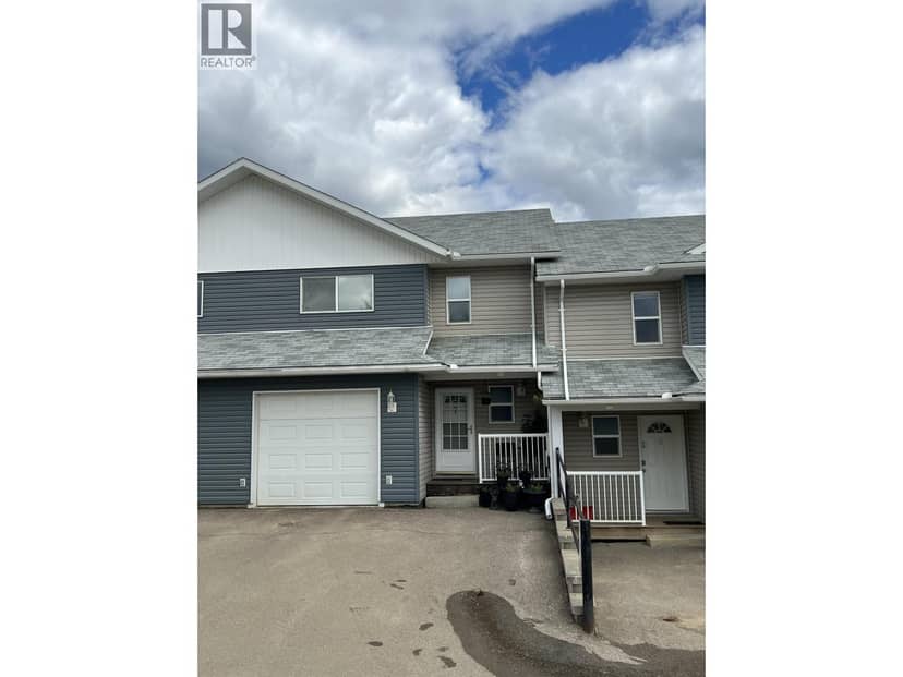 7 4620 E 52 AVENUE, Fort Nelson, photo 2