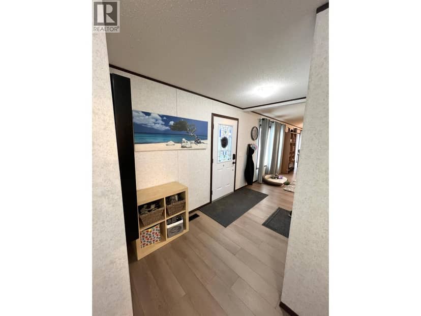 5506 PINE CRESCENT, Fort Nelson, photo 3