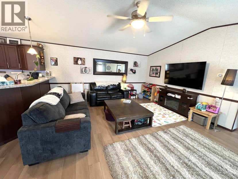 5506 PINE CRESCENT, Fort Nelson, photo 6