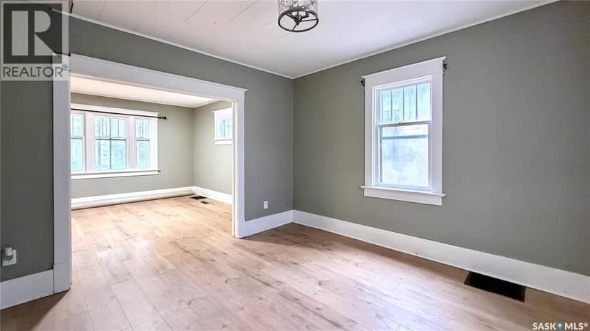 3312 Victoria AVENUE — photo 15 of 40