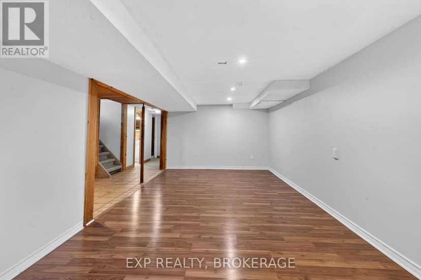340 Palace Road — photo 18 of 27