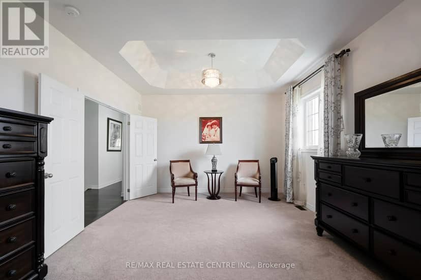128 Copeland Crescent — photo 30 of 40