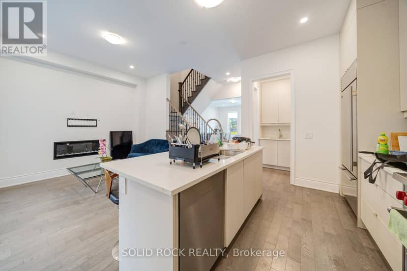 9376 Bayview Avenue, Richmond Hill, photo 7