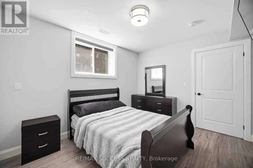 128 St. Michael's Street — photo 36 of 40