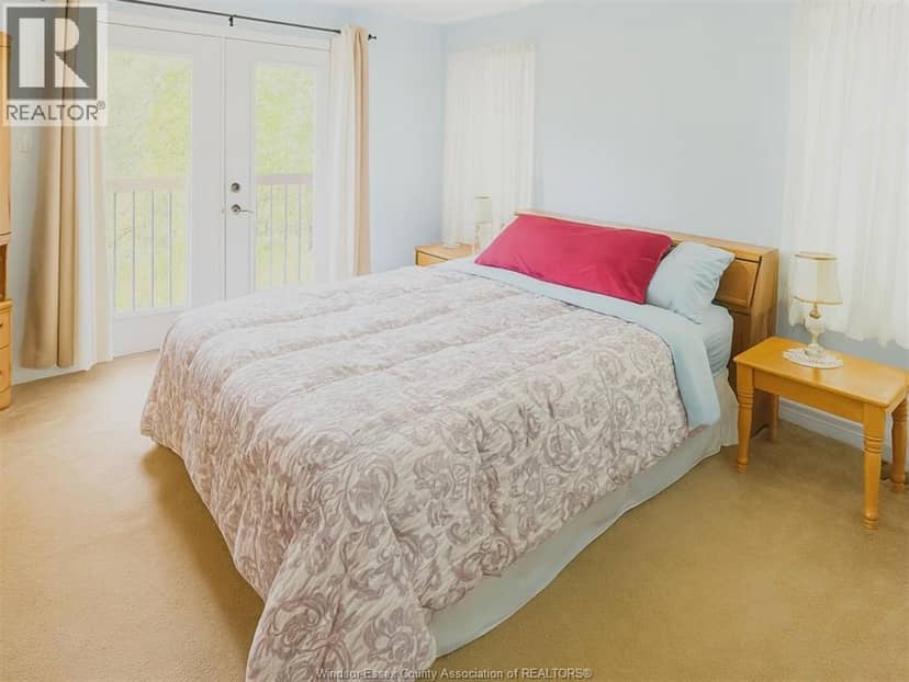 761 East West ROAD — photo 17 of 35