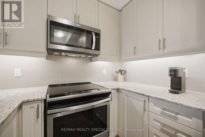405 - 1050 Main Street E — photo 9 of 31