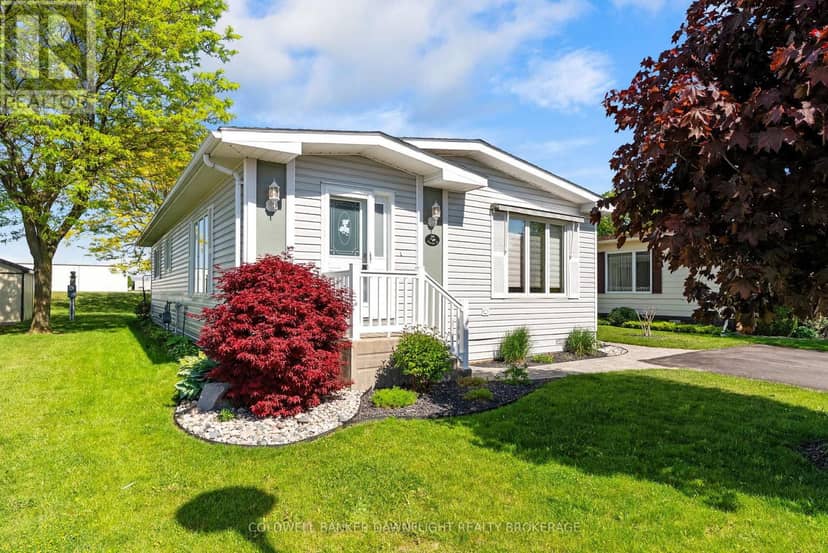 48 Redford Drive, South Huron, photo 2