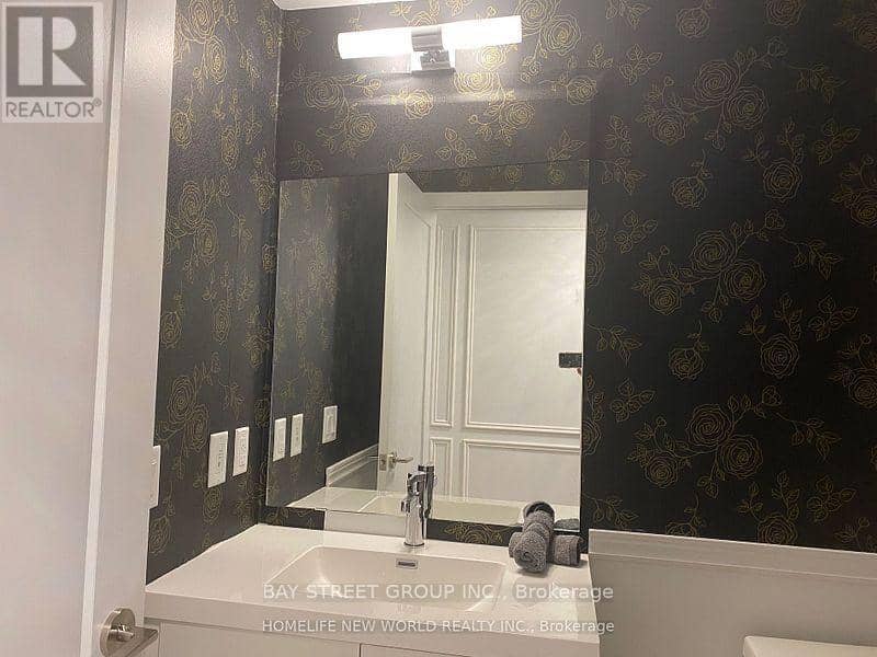 2515 - 2545 Simcoe Street N — photo 7 of 20